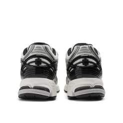 1906R Sneakers, Silver Metallic/Black, 44