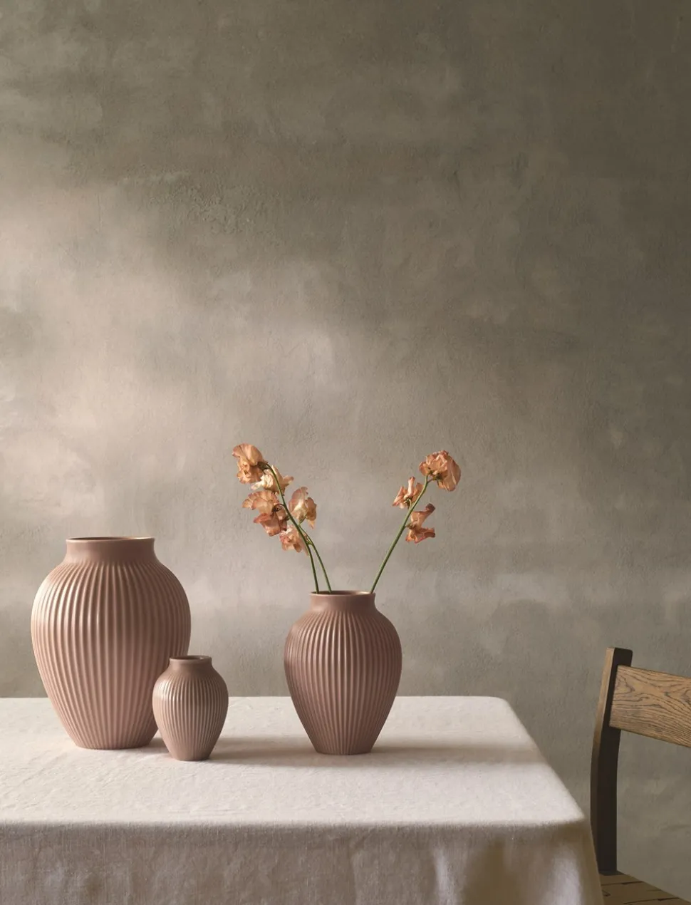 Riflet Vase, Mat Dusty Rose