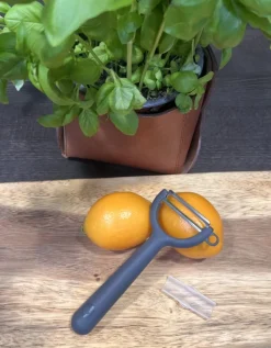 Savtakket Y-Skrællekniv