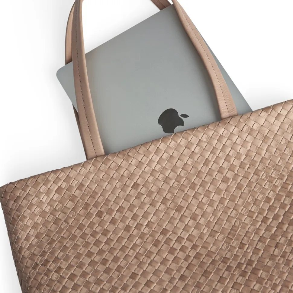 Saya Shopper, Mocha Mousse