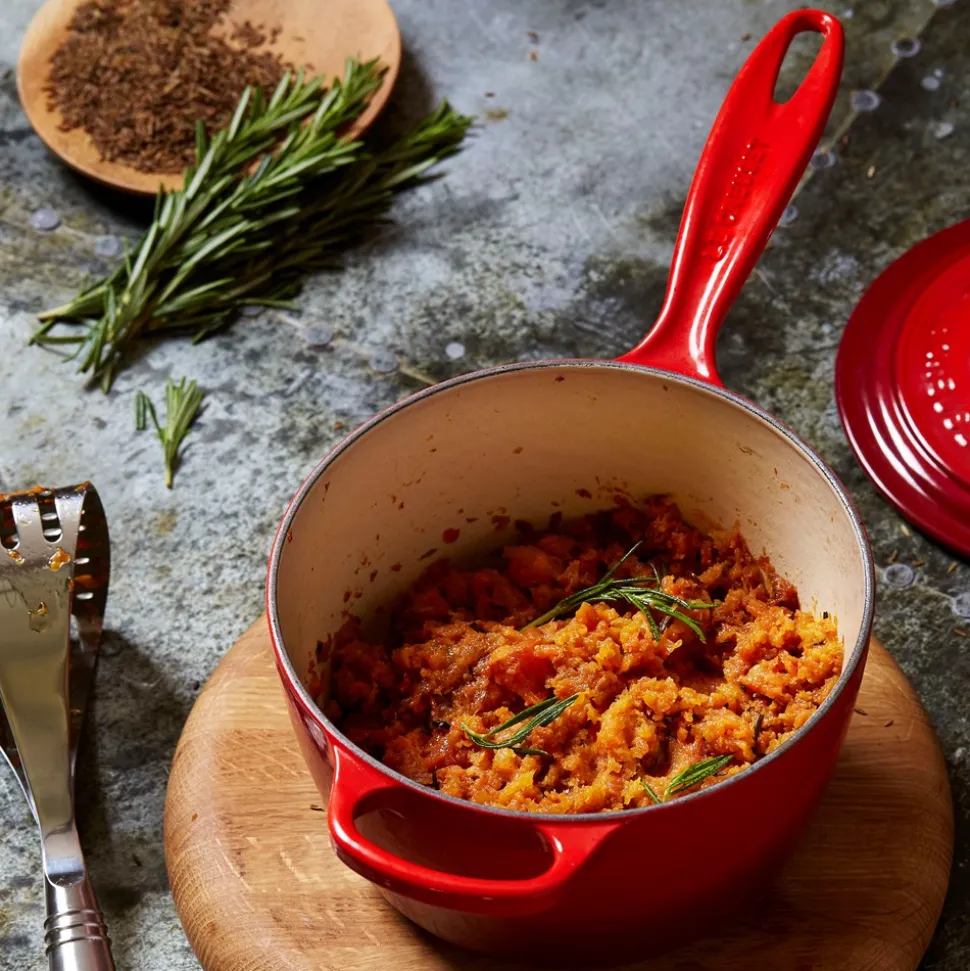 Signature Støbejerns Kasserolle, Cerise, 1,5 L