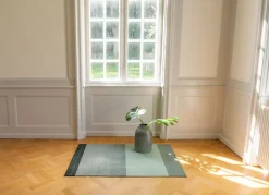 Stripe Horisontal Gulvtæppe, Grøn/Støvet/Mørk Grøn, 90x130 cm