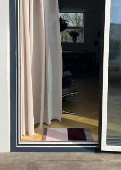 Stripe Horisontal Gulvtæppe, Bordeaux/Rose/Sand, 40x60 cm