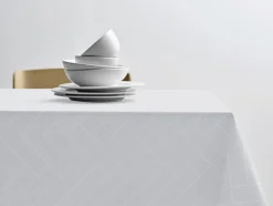 Tiles Damaskdug, Optisk Hvid, 140x370 cm