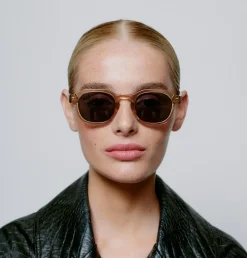 Zan Solbriller, Champagne